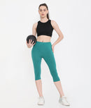 SOLID GREEN SOFT COTTON EVERYDAY CAPRI FOR WOMEN
